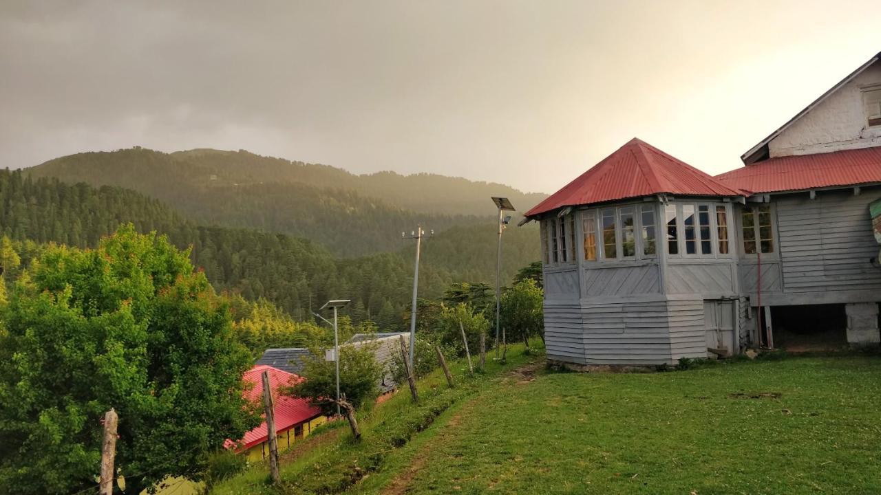 Black Bear Cottage Khajjiar エクステリア 写真
